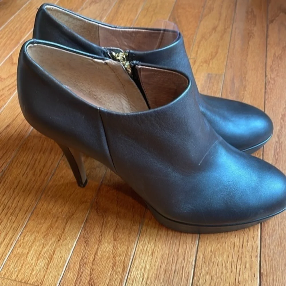 🍰 Vince Camuto Elvin brown leather platform front heeled booties